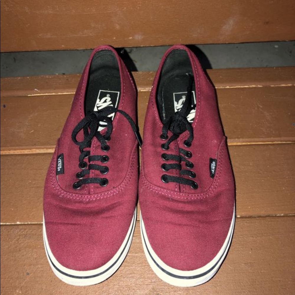 Maroon lo pro vans